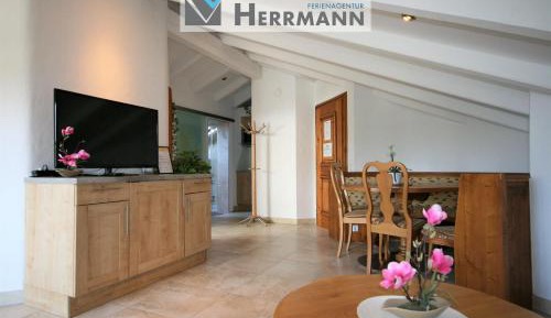 Apartment with Lake View