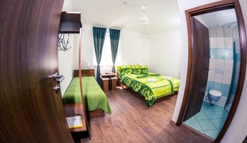 Triple Room with Private Bathroom