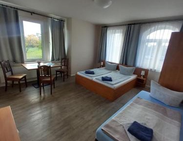 Basic Triple Room