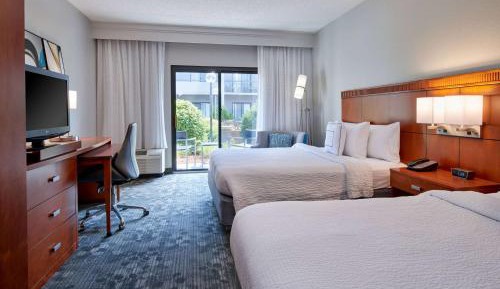 Queen Room with Garden View