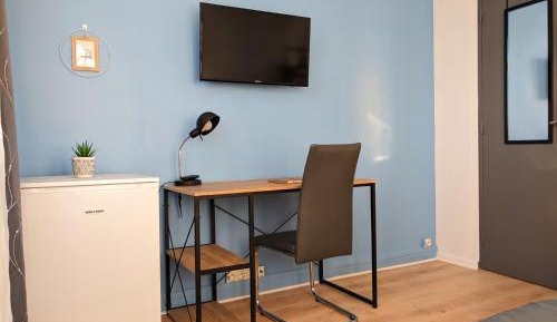 Standard Double Room with Shared Bathroom