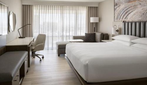 Guest room, 1 King Bed with View