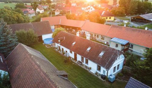 Apartment with Garden View