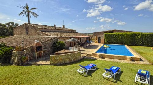 Villa with Garden View