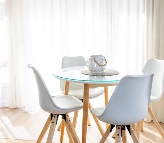 Deluxe One-Bedroom Apartment