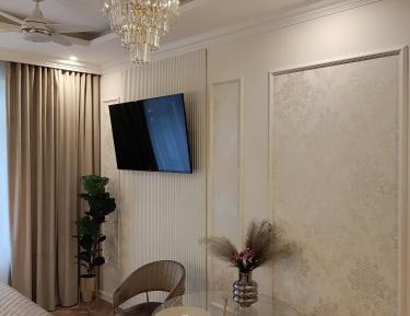 Studio Apartment with Bath