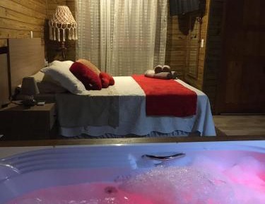 Suite with Hot Tub