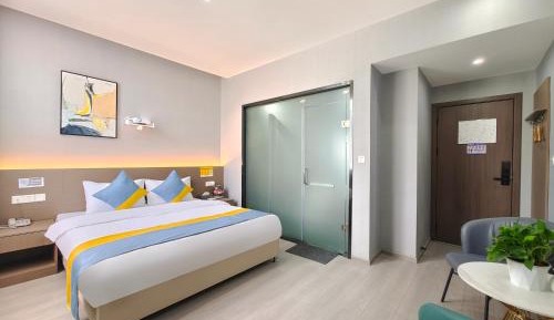Premium Queen Room