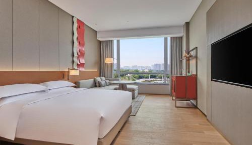 Deluxe King Room with Private Balcony