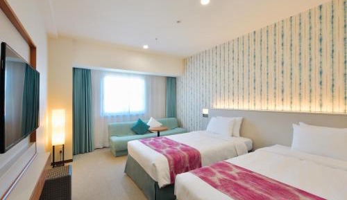 Wide Twin Room (sofa size bed for 3rd person / Non Smoking)