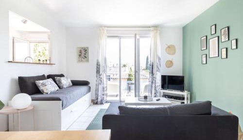 One-Bedroom Apartment