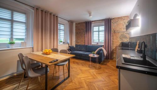 Deluxe Family Suite