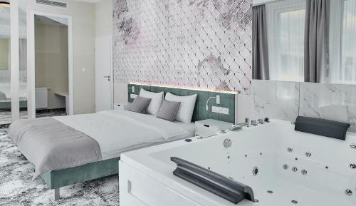Junior King Suite