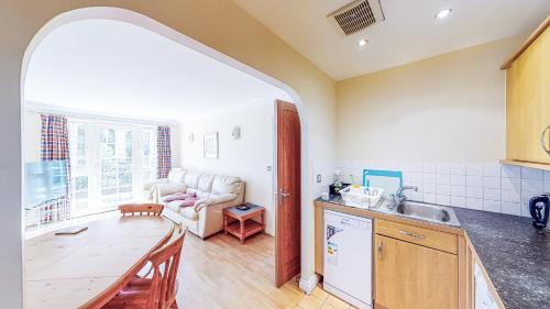 Apartment with Shower