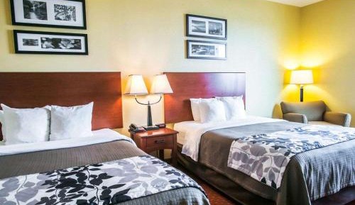 Queen Room with Two Queen Beds - Non-Smoking