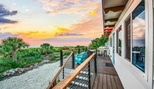 Three-Bedroom Holiday Home 