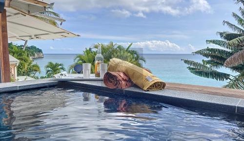 Two-Bedroom Apartment with Sea View