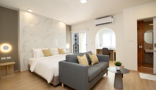 One-Bedroom Suite with balcony
