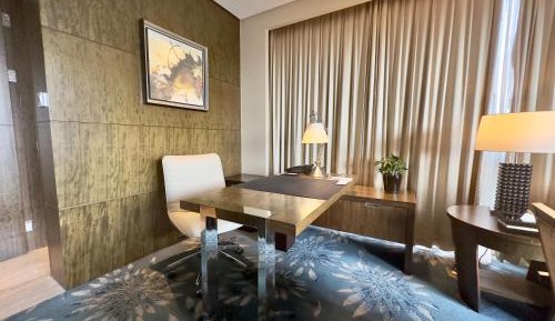 Suite, Executive lounge access, Executive Suite, 1 King