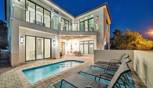 Six-Bedroom Holiday Home