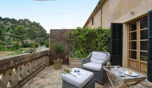 Double or Twin Room with Terrace