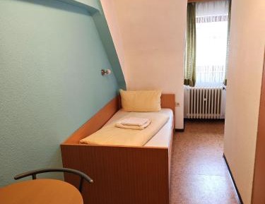 Single Room with Shared Bathroom