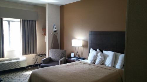 Queen Room, Disability Access, Non-Smoking