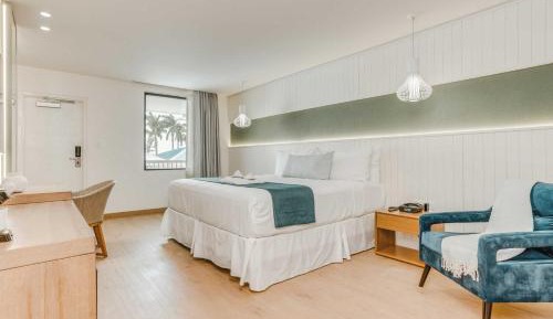 Courtyard Deluxe King with Balcony