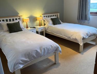 Twin Room with Private Bathroom