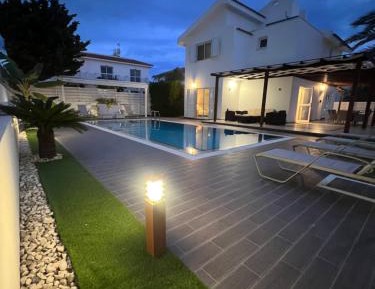 Deluxe Villa