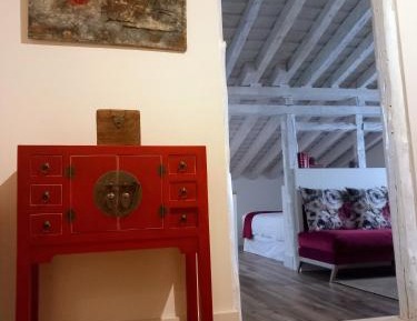 Superior One-Bedroom Apartment