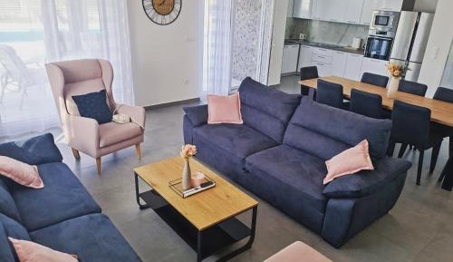 Four-Bedroom Holiday Home