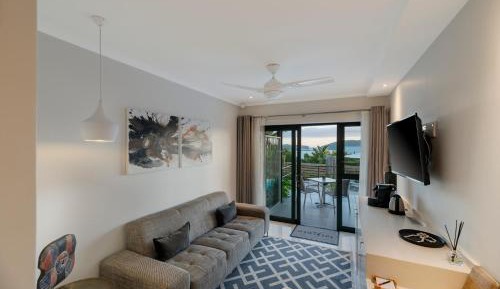 Deluxe Double or Twin Room with Lake View