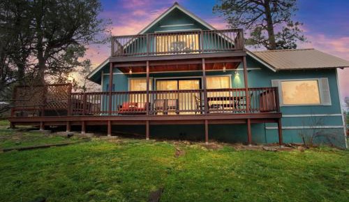 Four-Bedroom Holiday Home