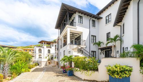 Four-Bedroom Holiday Home