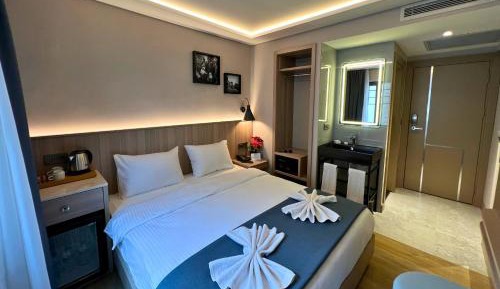 Standard King Room