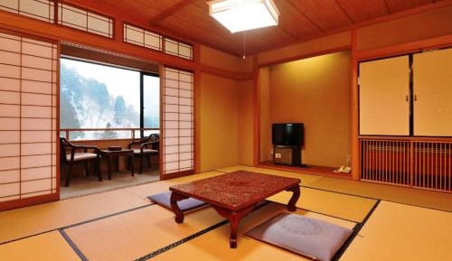 Quadruple Room with Shared Bathroom