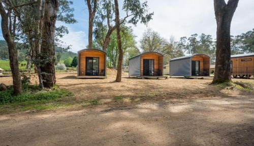Riverside Pod with Shared Bathroom