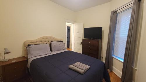 Queen Room with Shared Bathroom