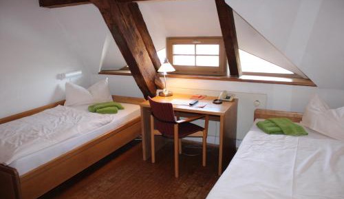 Twin Room with Shower