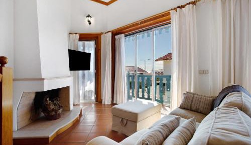 Three-Bedroom Superior Apartment