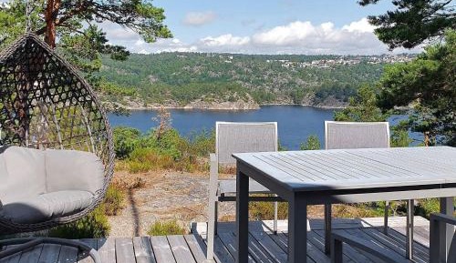 Four-Bedroom Holiday Home