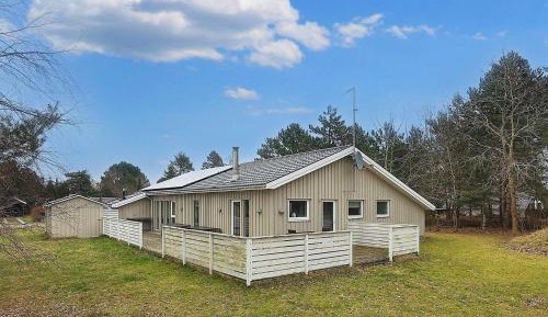 Five-Bedroom Holiday Home