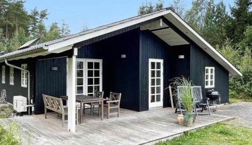 Three-Bedroom Vacation Home 