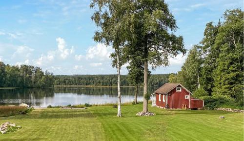 One-Bedroom Holiday Home