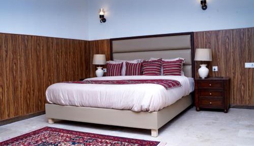 Deluxe Suite
