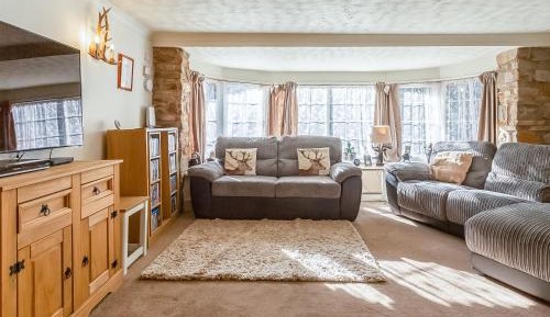 One-Bedroom Holiday Home