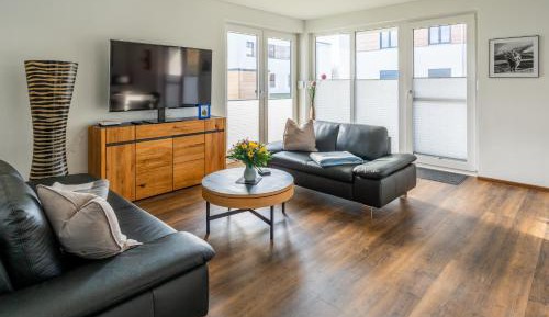 Apartment with Lake View