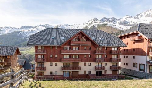 Three-Bedroom Superior Apartment