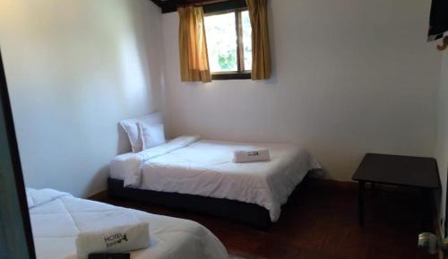 Quadruple Room with Private Bathroom